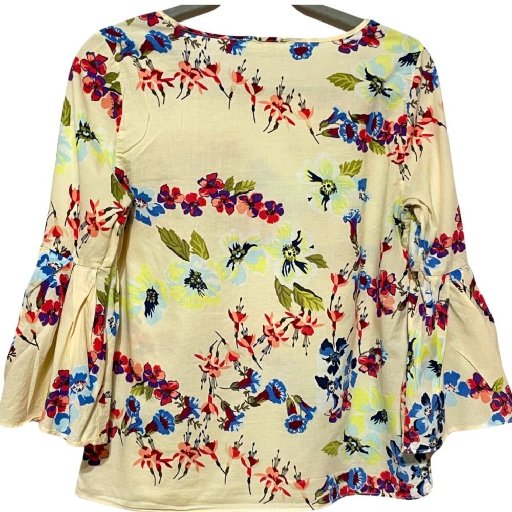 Jane and Delancey Floral Print Bell Sleeve Top Blouse - Picture 4 of 8
